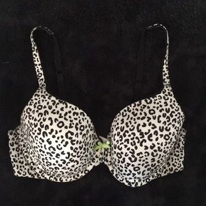 VS Body by Victoria Cheetah Print Bra